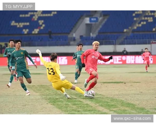 马塔梅开二度深圳青年人与陕西联合激战三度握手言和完胜中甲比赛